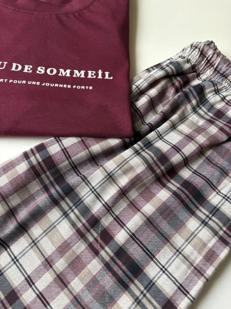 Чоловіча піжама з бавовни «Sommeil» (футболка і штани), бордо клітинка — фото 4