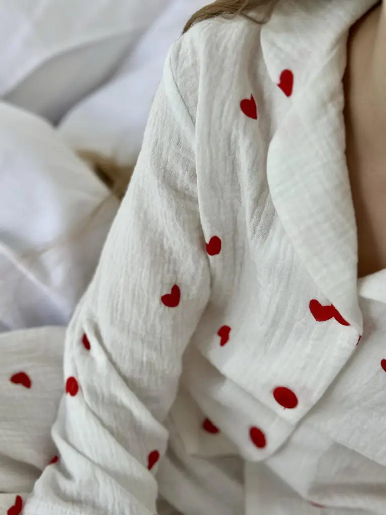 Дитяча піжама з мусліну з довгим рукавом із сердечками для дівчинки «Amore» (сорочка і штани), червона — фото 6