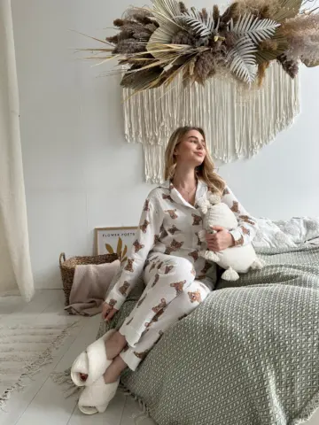 Жіноча піжама з мусліну з ведмедиками «Teddy» (сорочка і штани), біла