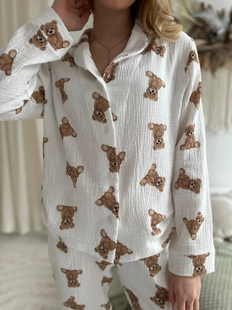 Жіноча піжама з мусліну з ведмедиками «Teddy» (сорочка і штани), молочна — фото 3